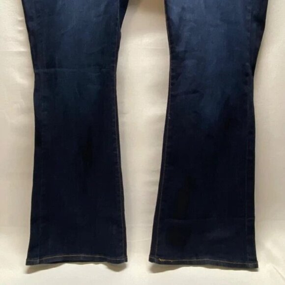 Levi Signature Gold Jeans Women's 26L Dark Denim Mid Rise Bootcut (38x34) NWT - Picture 3 of 12